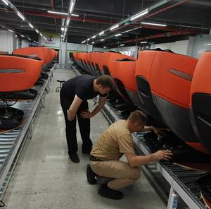 Silla de masaje de venta comercial, aceptador de billetes, caja de dinero de papel, máquina de garra que funciona con monedas, silla de masaje 4D con sistema de pago - Product Image 5