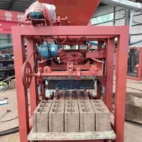 Machine à blocs de terre QT4-24B pour l'Afrique – Machine semi-automatique de fabrication de briques Hydraform à moitié manuelle – Prix de la machine à briques en ciment et béton