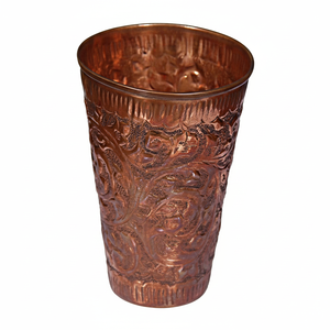 แก้วทองแดงของโลกเก่าที่มีรูปลักษณ์ดั้งเดิมและพื้นผิวที่สมบูรณ์แบบสำหรับน้ำอายุรเวทและห้องครัวทางจิตวิญญาณ - Product Image 1