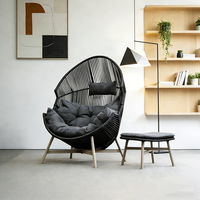 Fauteuil œuf de luxe moderne J&M Outdoor avec repose-pieds, structure en alliage d'aluminium, chaise paon en corde tressée pour hôtel, villa, jardin, cour, patio