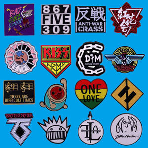 Hochwertige 3D Pop-Rock-Band Emaille-Anstecknadel Metall-Punk-Musik-Abzeichen Album-Song-Fan-Kollektion Schmuck Jacke Denim Hut Accessoires - Product Image 1