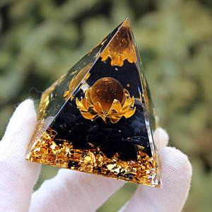 Pirámide de Obsidiana Ojo de Tigre y Loto, Resina Epoxi, Decoración Feng Shui para Escritorio, Suministros de Oficina, Paquete Individual - Product Image 2
