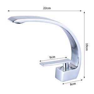 Robinet de lavabo à trou unique Crescent Bay, avec noyau de valve en céramique, robinet mélangeur d'eau chaude et froide à montage sur comptoir - Product Image 5