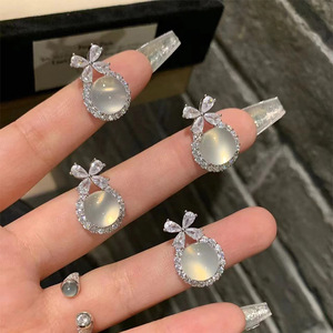 Collana con fiocco da principessa in argento sterling S999, piccolo ciondolo in calcedonio fresco per <span class=keywords><strong>donna</strong></span>, nuovo accessorio versatile 2024 - Product Image 4