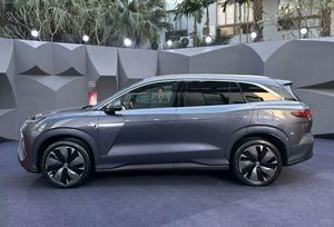 รถยนต์ไฟฟ้าไฮบริดแบบปลั๊กอิน 2026 Byd Tang L ระบบขับขี่อัจฉริยะ 5 ประตู 7 ที่นั่ง SUV ขับเคลื่อน 2 ล้อ นำเข้าจากจีน รถยนต์อัตโนมัติ Byd Tang L - Product Image 3