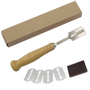 Ensemble de paniers de levage ronds faits à la main pour la cuisson du pain au levain, avec poussoir à farine et pinceau à badigeonner en silicone - Product Image 1