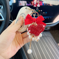 Porte-clés mignon en forme de cœur avec strass, design créatif en argile percée, style européen et américain, breloque de voiture, accessoire de sac