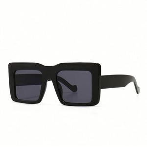 Lunettes de soleil surdimensionnées carrées rétro tendance 2022 avec logo personnalisé, monture large, protection UV400, motif léopard pour femmes - Product Image 4