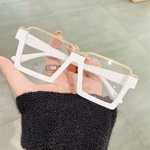 Lunettes de soleil tendance 2025 pour femmes, monture large, UV400, carrées, en métal, anti-lumière bleue, avec logo personnalisé - Product Image 3