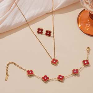 Stainless Steel Non-Fading Double-Sided Four-<b>Leaf</b> Clover Set Necklace Women Fashionable Elegant <b>Light</b> Luxury High-End Niche - Product Image 1