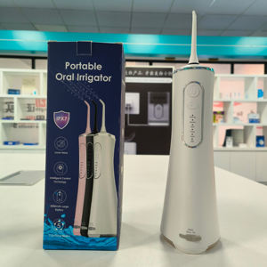 Irrigador Bucal Inalámbrico con Resistencia al Agua IPX7, 5 Modos de Presión y 4 Boquillas - Recargable y Portátil para Viajes - Product Image 4