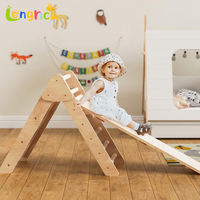 Structure d'escalade intérieure en bois moderne pour les tout-petits et les enfants d'âge préscolaire