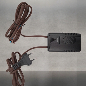 Interrupteur <span class=keywords><strong>variateur</strong></span> à glissière Triac WIN-KARE CE 220V-240V Max 300W avec prise anti-incendie pour lampe de sol LED standard européenne - Product Image 3