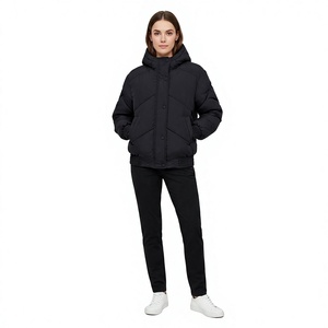 Veste matelassée à capuche unisexe noire avec fermeture à boutons, coupe-vent, manteau d'hiver, coupe régulière, style décontracté, rembourrage épais en polyester - Product Image 1