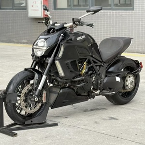 Diavel 1200S Usada, Motocicleta Cruiser Potente de 1200cc, Motocicleta de Calle de Alto Rendimiento a Gasolina, Diavel 1200S con Motor de Alto Rendimiento - Product Image 2