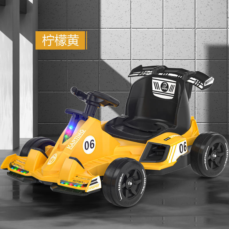 การกำหนดค่ามาตรฐานประกอบด้วยแบตเตอรี่ 12V 4.5 แบบขับเคลื่อนคู่สีเหลือง