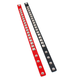 Collier ras du <span class=keywords><strong>cou</strong></span> en cuir clouté Skeleteen Biker - Bijoux gothique punk rock n roll, accessoires en cuir et métal, collier <span class=keywords><strong>de</strong></span> costume - Product Image 2