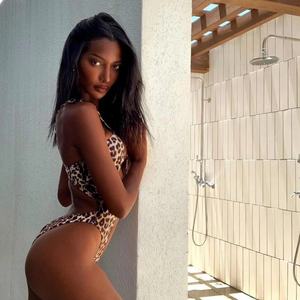 ชุดบิกินี่ไมโครทรงสามเหลี่ยมแบบสั่งทำพิเศษสำหรับผู้หญิง ชุดว่ายน้ำเซ็กซี่สำหรับชายหาด เหมาะสำหรับการว่ายน้ำและอาบแดดสำหรับผู้หญิงที่รักชายหาดและแสงแดด - Product Image 5