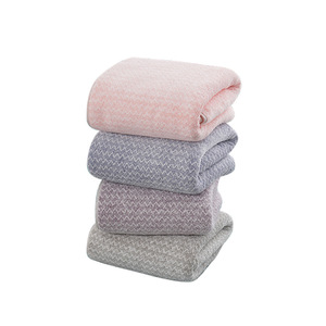 Ensemble de serviettes en microfibre corail ondulée, couleur unie, épaisses, douces, séchage rapide, serviettes de bain et de visage, rectangulaires, taille adulte, 8020, fibre de polyester - Product Image 1