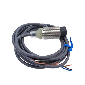 E2B-M12KN05-WZ-B1 Détecteur de proximité E2bm12kn05wzb1 - Product Image 1