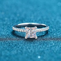 Bagues de couple en diamant de laboratoire 18 carats 1 carat taille princesse carrée, sertissage à griffes, design unique, style vintage, luxe léger