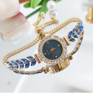 นาฬิกาควอตซ์หญิงนางเงือกประดับเพชรนาฬิกาควอตซ์แบบดึงออกได้ - Product Image 2