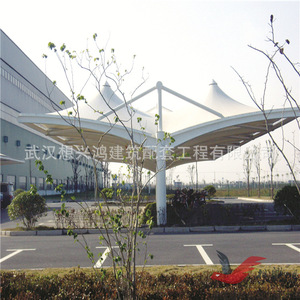 Cochera Moderna con Estructura de Acero y Techo de PVC con Diseño de Arco, Impermeable, para Estacionamiento de Autos - Product Image 3