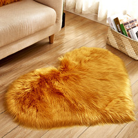 XUNYAO Tapis Imprimé Personnalisé en Fausse Fourrure Rose en Forme de Cœur pour Salon