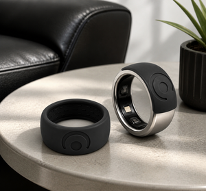 Coque de protection en silicone personnalisée avec logo OEM pour Oura Ring 5/4, Galaxy Ring, RingConn, Ultrahuman – Noir, grand logo en relief, marque - Product Image 3