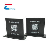 Individueller NFC-Google-Bewertungsständer aus Holz mit NTAG213-QR-Code-Tischdisplay und NFC-Funktion