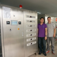 Machine à eau alcaline Fangxin avec technologie d'échange d'ions, pH réglable 7-9,5, productivité 108T/H, design personnalisable, 220V