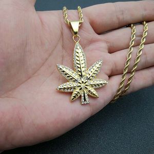Collier pendentif feuille d'érable Hip Hop en acier inoxydable, plaqué or et argent, serti pavé, bijou unisexe, cadeau - Product Image 5