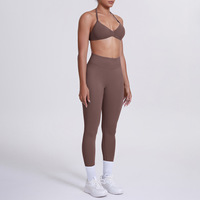 Nahtloses, atmungsaktives, zweiteiliges Yoga-Set mit Rückenfreiem Halter-BH und Langer Hose