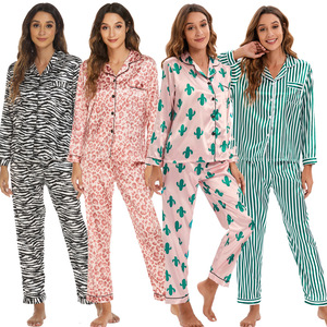 Ensemble de pyjama en satin imprimé classique de luxe pour femmes, cardigan ouvert sur le devant, pantalon long, tenue de nuit rayée florale - Product Image 3