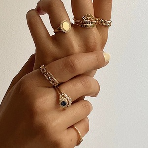 Anello Vintage da Donna Placcato Oro 18k Gioielli alla Moda in Argento Sterling con Occhio Turco e Zircone Blu Scuro - Product Image 5