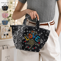 Sac fourre-tout matelassé à imprimé cachemire, doublure réversible à carreaux, sac à main zippé, bandoulière amovible et réglable, sac de voyage décontracté à porter en bandoulière