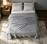 Couette de luxe personnalisée en polyester blanc doux, qualité hôtelière, pour hôtels, disponible en tailles simple, queen et king.