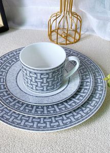 Vente en gros d'assiettes à dîner en céramique 4 pièces soucoupe pour tasse à café ensembles de vaisselle en porcelaine de salle à manger de luxe occidental - Product Image 4