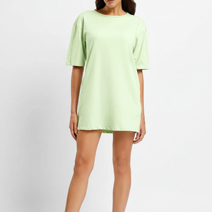 Camisetas cómodas para mujer en blanco liso de gran tamaño, camiseta de verano de algodón 100%, cómoda y elegante con logotipo personalizable - Product Image 1