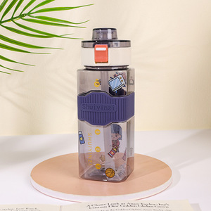 <span class=keywords><strong>2023</strong></span> nueva tendencia botella de agua portátil para deportes al aire libre 550ml/700ml/900ml botella de agua potable de plástico pajita aplicable para viajes - Product Image 2