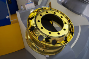 Roue en alliage d'aluminium forgé 8.25*22.5 Jante de camion robuste personnalisée en usine 22.5 pouces chromée 8.25x22.5 pour remorque 11R22.5 - Product Image 3