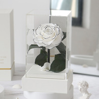 Boîte-cadeau en acrylique faite à la main Rose préservée pour la Saint-Valentin petite amie anniversaire Noël fête des mères Rose éternelle boîte-cadeau