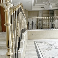 Europäischer Klassischer Messing-Aluminium-Treppengeländer Hochwertige Villa-Balustrade Einfache Installation Korrosionsbeständig Innen- und Außenbereich