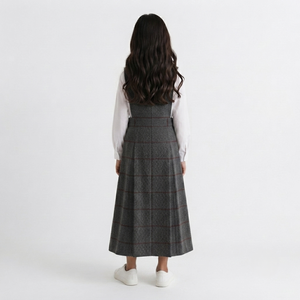 Ensemble d'uniformes scolaires personnalisés pour filles, robe tablier à carreaux gris avec jupe plissée et col Peter Pan blanc à manches longues - Product Image 4