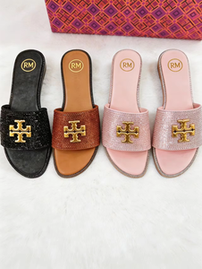 Nuevas Sandalias Planas de Diseño de Lujo 2026 al por Mayor, Versátiles, Retro, Sencillas, con Pedrería para Mujer - Product Image 1