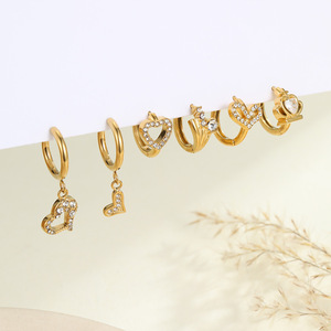 Pendientes de Corazón de Circonita para Mujer, Aros Huggie Dorados con Corazón Abierto, Joyería Fina y Delicada, Regalo para Ella, Estilo Diario, Boda, Novia - Product Image 2