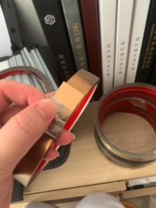 Patti embellecedor de tira plana de acero inoxidable de color 201 PVD con respaldo autoadhesivo para protección de bordes - Product Image 5