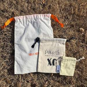 Manufacturer Reusable White Cotton Pouch Soft Clothes Dust Pouch Drawstring <b>Fabric</b> Custom Logo Cotton Screen Printing Craft <b>Bags</b> - Product Image 6