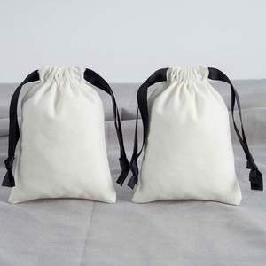 Bolsas de Embalaje de Joyería Personalizadas de Algodón Blanco Ecológico de 8*10cm para Anillos, Colgantes, Pulseras, Pendientes, Reciclables, con Cinta Negra Gratis - Product Image 1