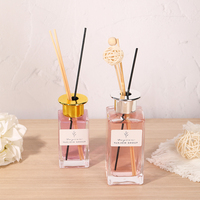 Diffuseur d'huiles parfumées carré, purificateur d'air transparent 110/240ml, soin personnel, aromathérapie d'ambiance, bouteille en verre avec bouchon à vis et bâtonnets